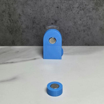Tiny Sling Jumping Spider water station, Magnetic, 2ml,includes 2 water Wicks! (The Oasis by Spider Enchantments)